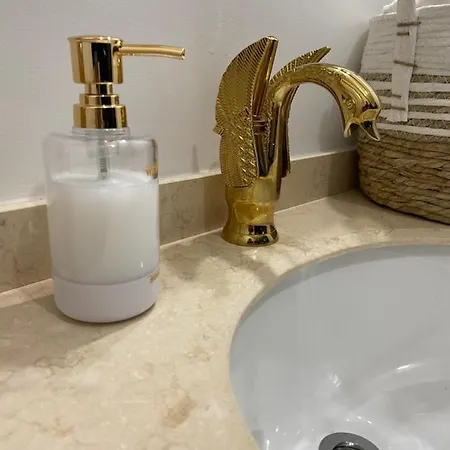 Guest house Imperiale Eglise Du Couvent 4*